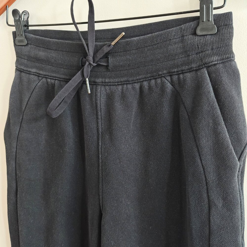 LULULEMON Scuba Jogger - Picture 4 of 8